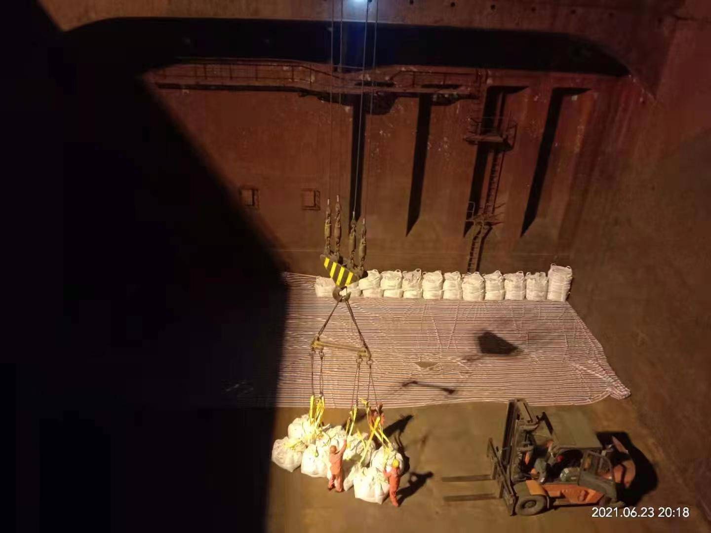 天津津散海运出口大件散货吨袋设备车辆猫砂