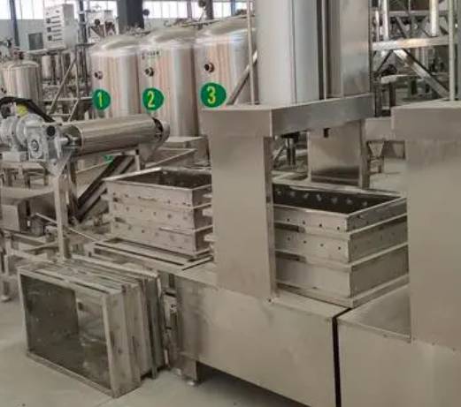 自动豆腐皮机器 豆制品加工设备种类 规格全