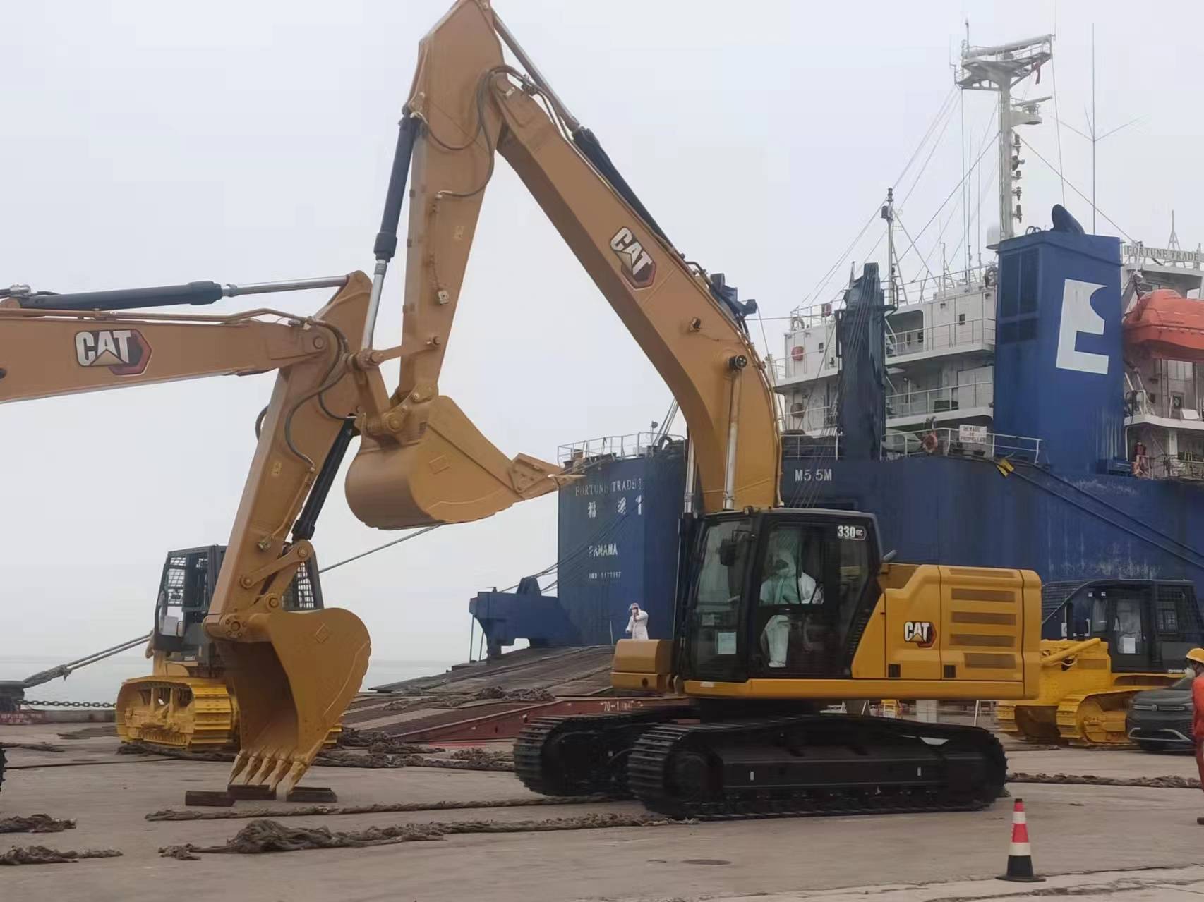 天津津散海运全国出口大件货物散杂货滚装设备件杂货猫砂吨袋煅后石油焦