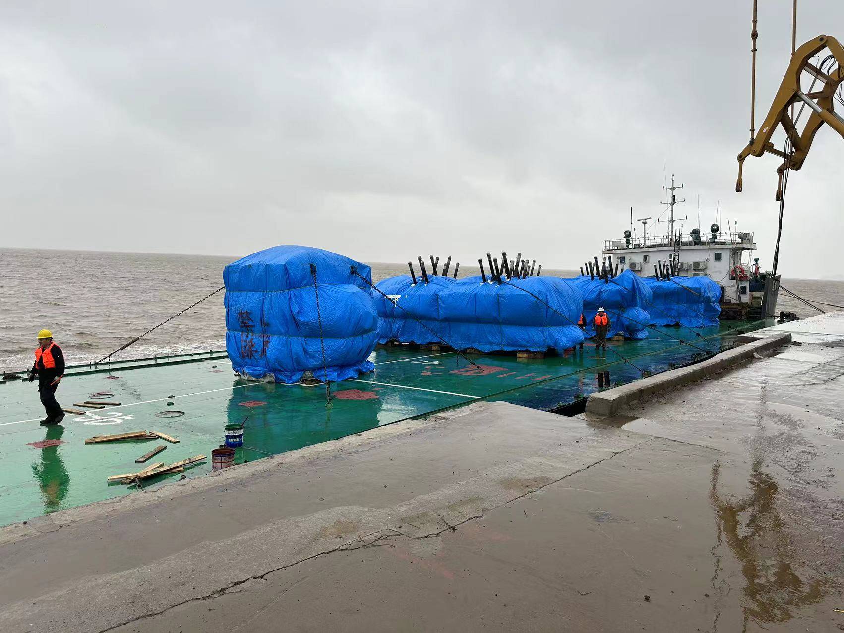 天津津散国际海运有限公司出口大件货物散杂货设备吨袋钢材，钢卷，型钢2