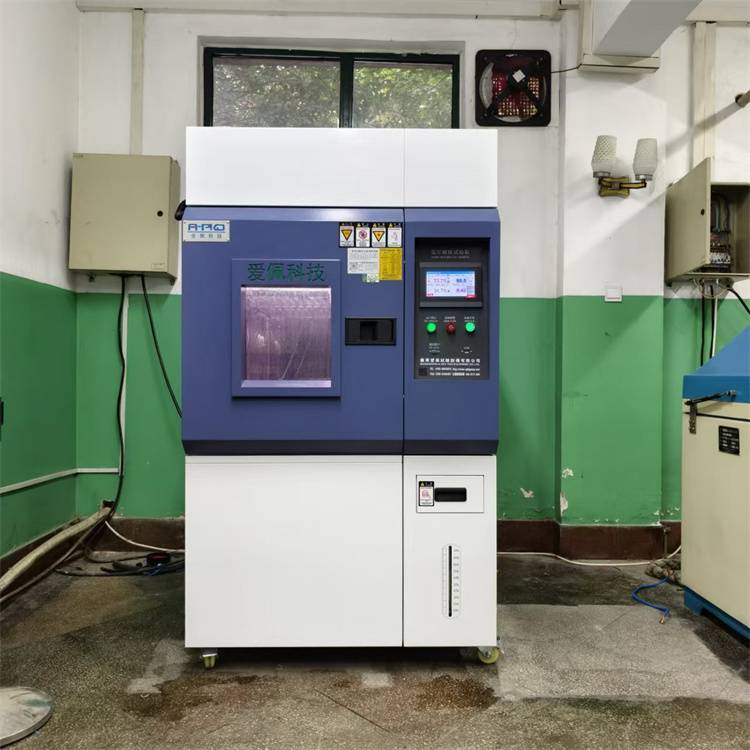 汽车外饰氙灯老化测试试验箱