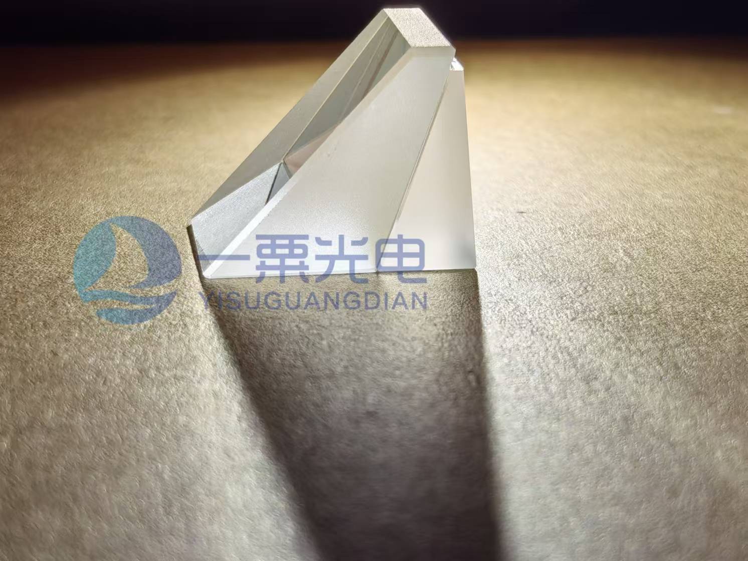 源头厂家测距仪棱镜 高尔夫测距仪透镜组 生产加工