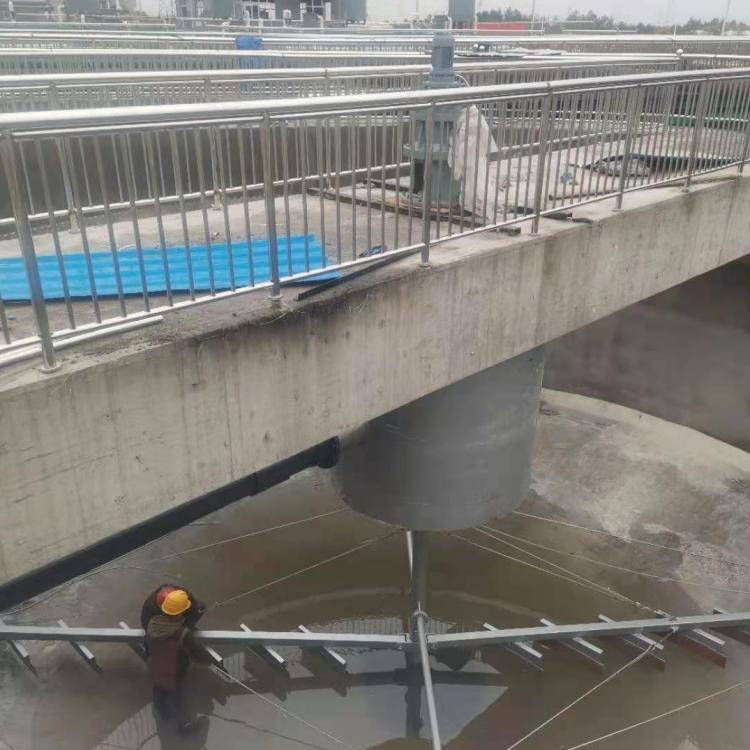 中心传动刮泥机：污水处理领域的绿色守护者