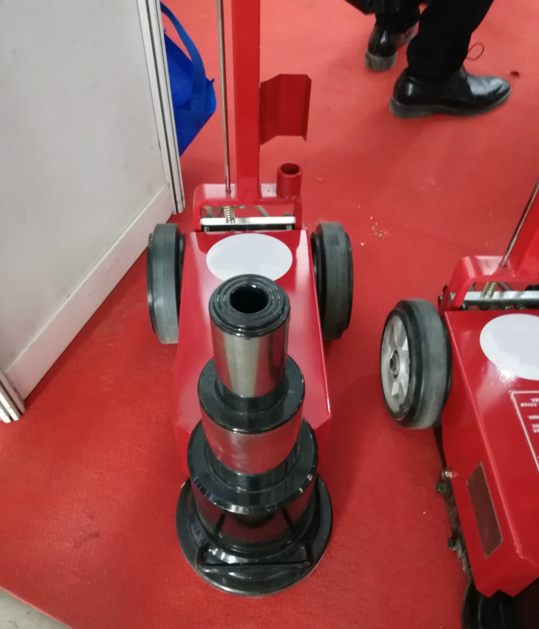 气囊式气动千斤顶