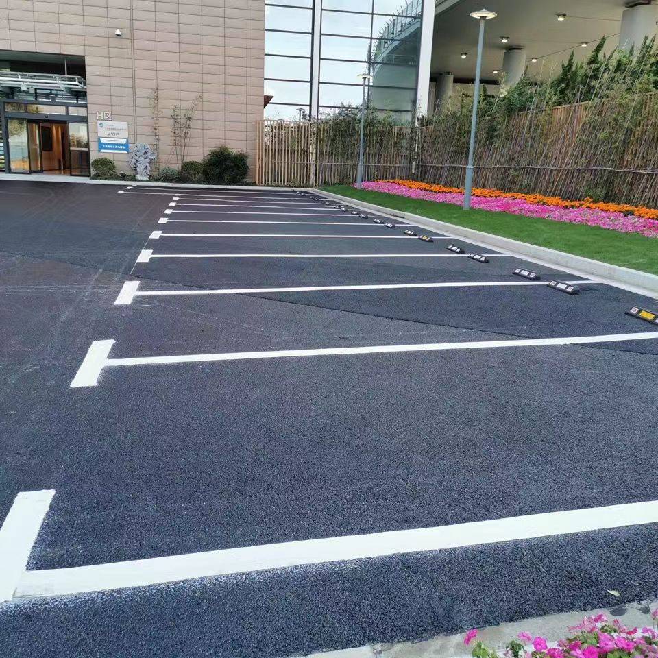 河北石家庄道路划线施工队伍交通标线施工马路划线停车位划线河北地下停车位划线小区标线