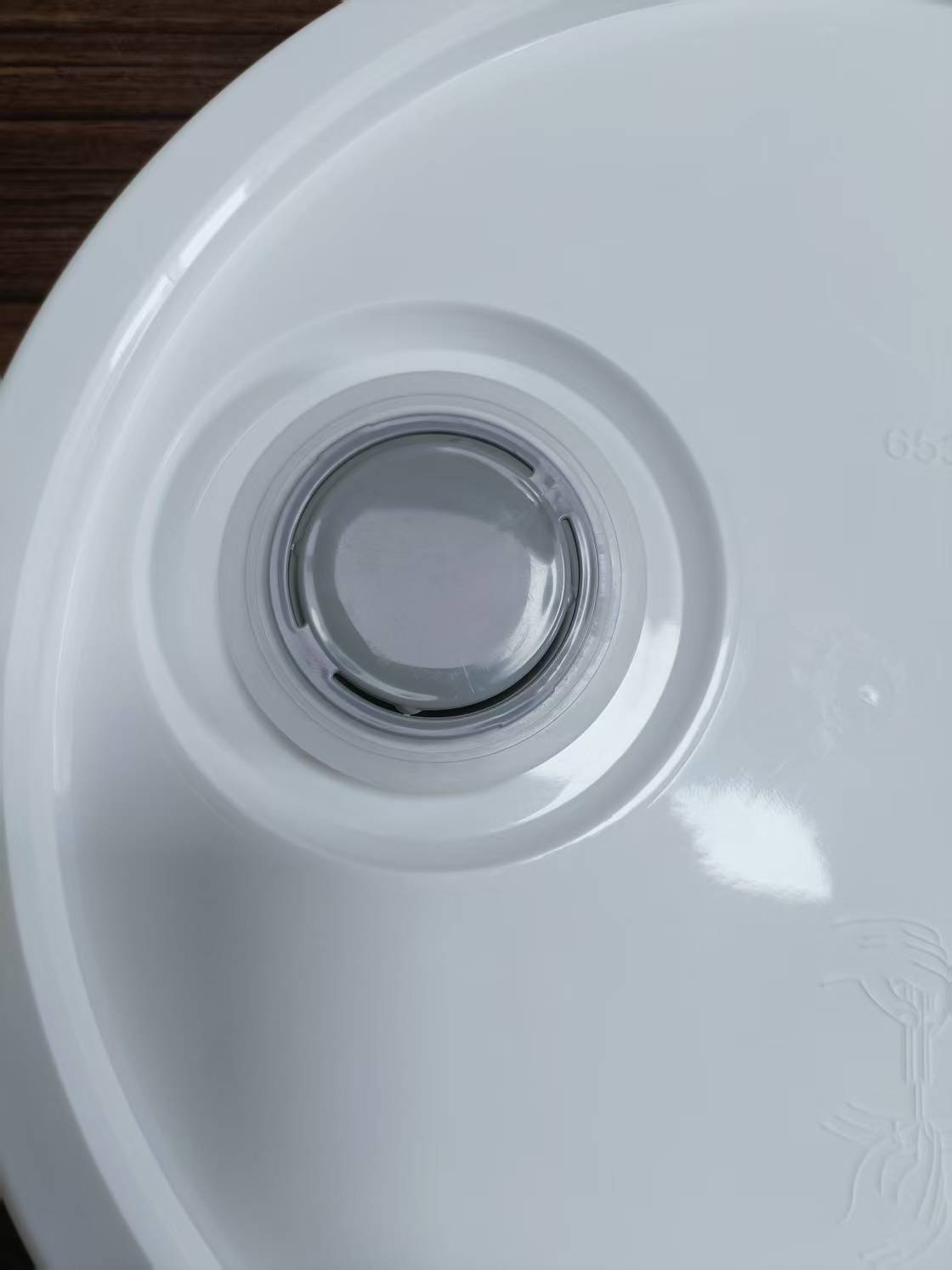 20L润滑油包装桶改良伸缩油嘴盖