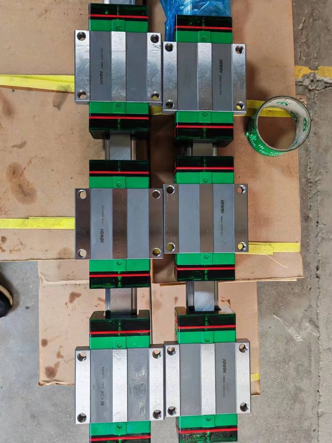 hiwin轨道滑块RGW15CA2R1200ZAH+KK