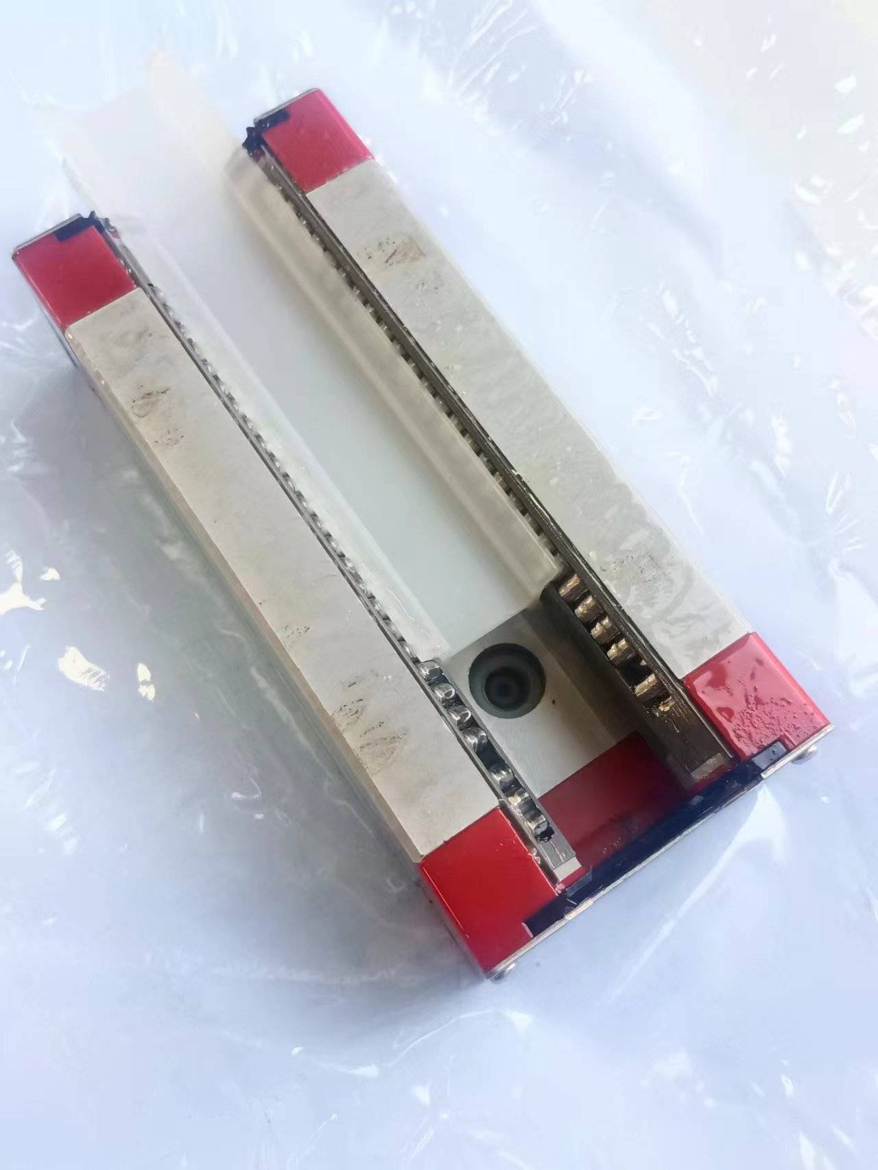 施耐博格导轨释义MRW35-D2-C-1558-G1-V2-R2-CH-S99-LG