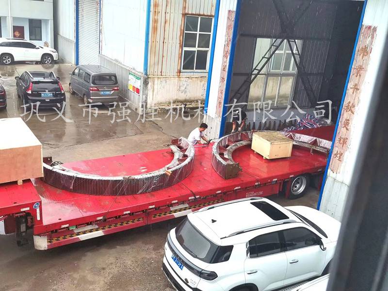 厂家直销球磨机大小齿轮端盖轴承座配件 供应大型铸钢件