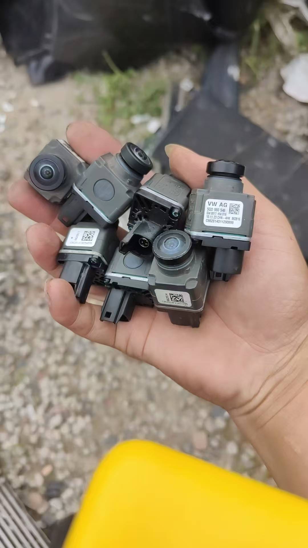 长期回收大众汽车各类摄像头，现款结算