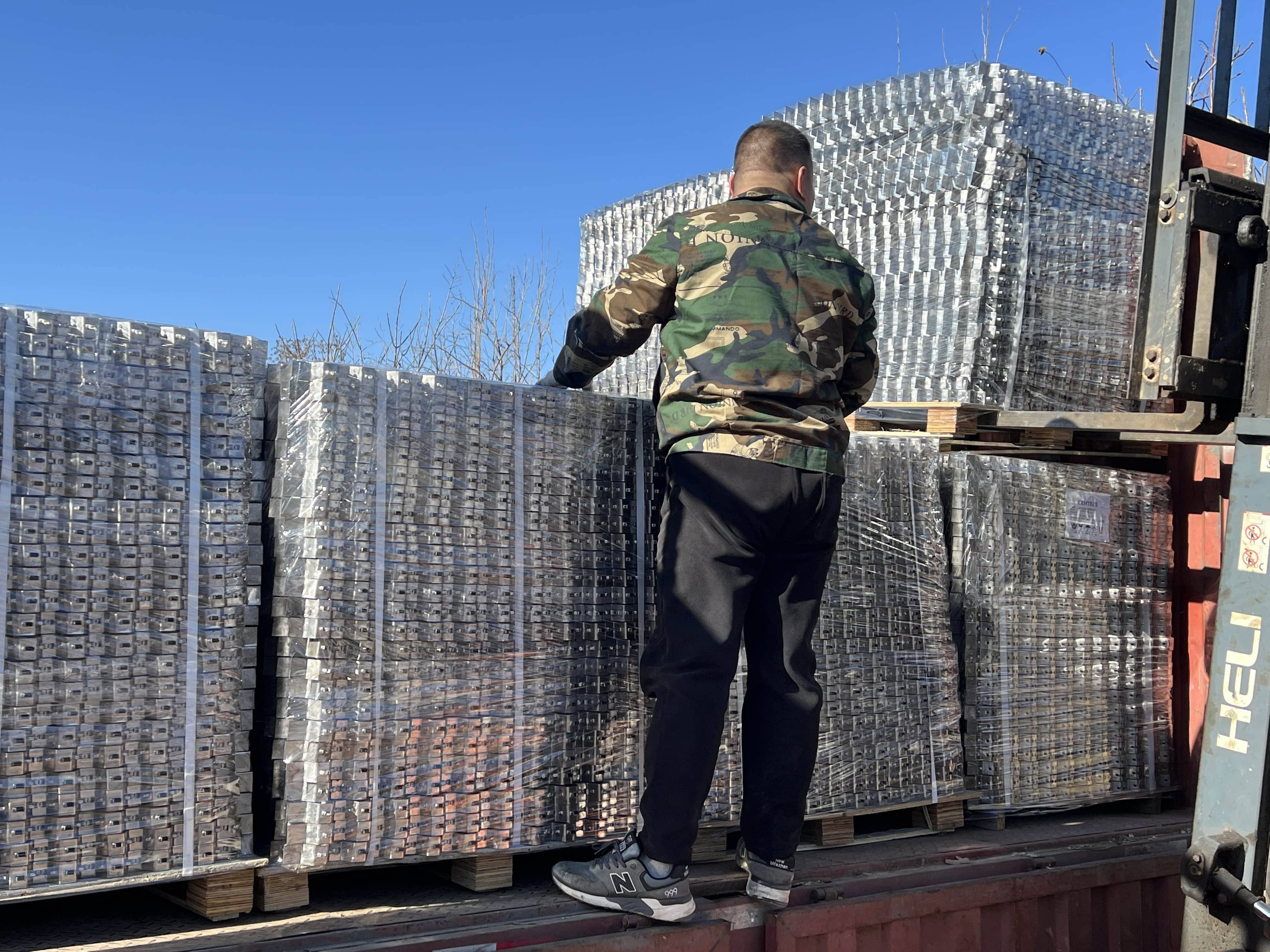 我们是龟甲网的源头厂家