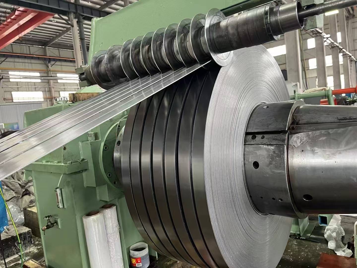 125Cr1工具钢：淬火变形率＜0.05%，精密模具一次成型