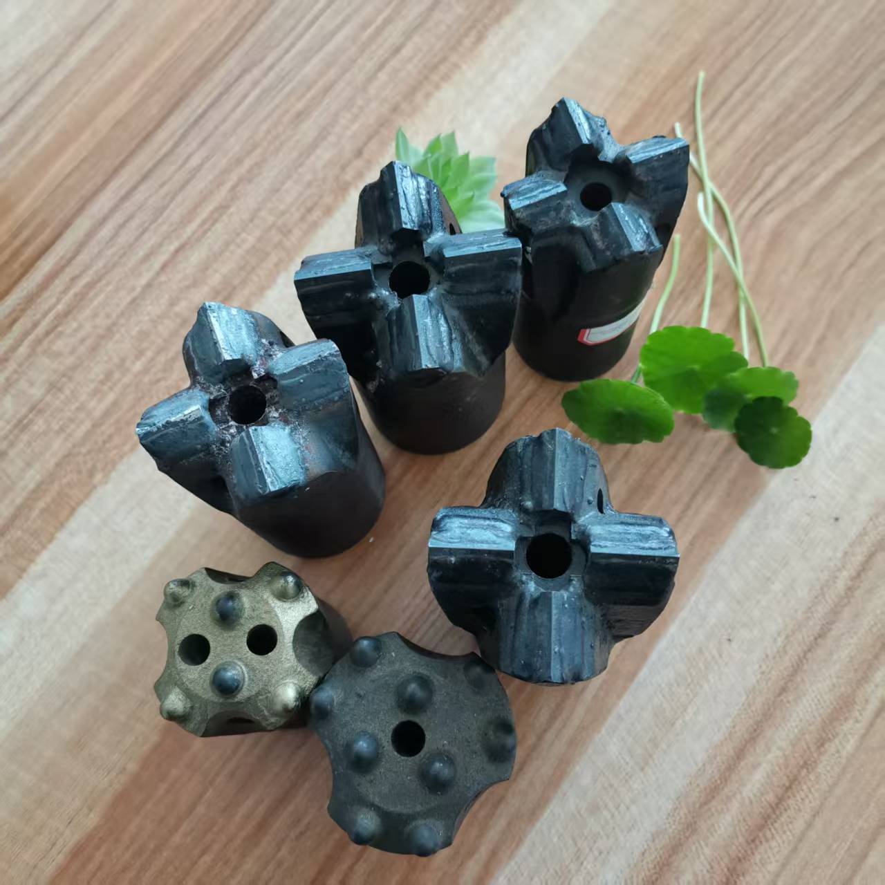 高炉钻头的使用维护与定制