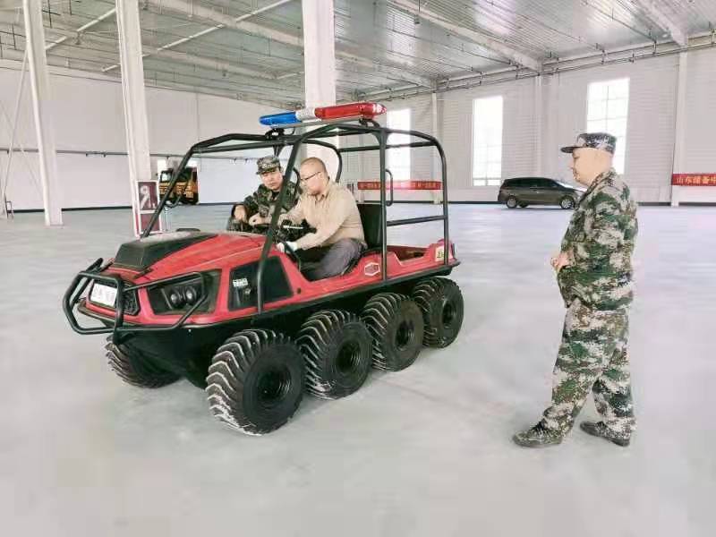 水陆两栖车｜两侧浮筒+400kg负载，水上作业稳定可靠