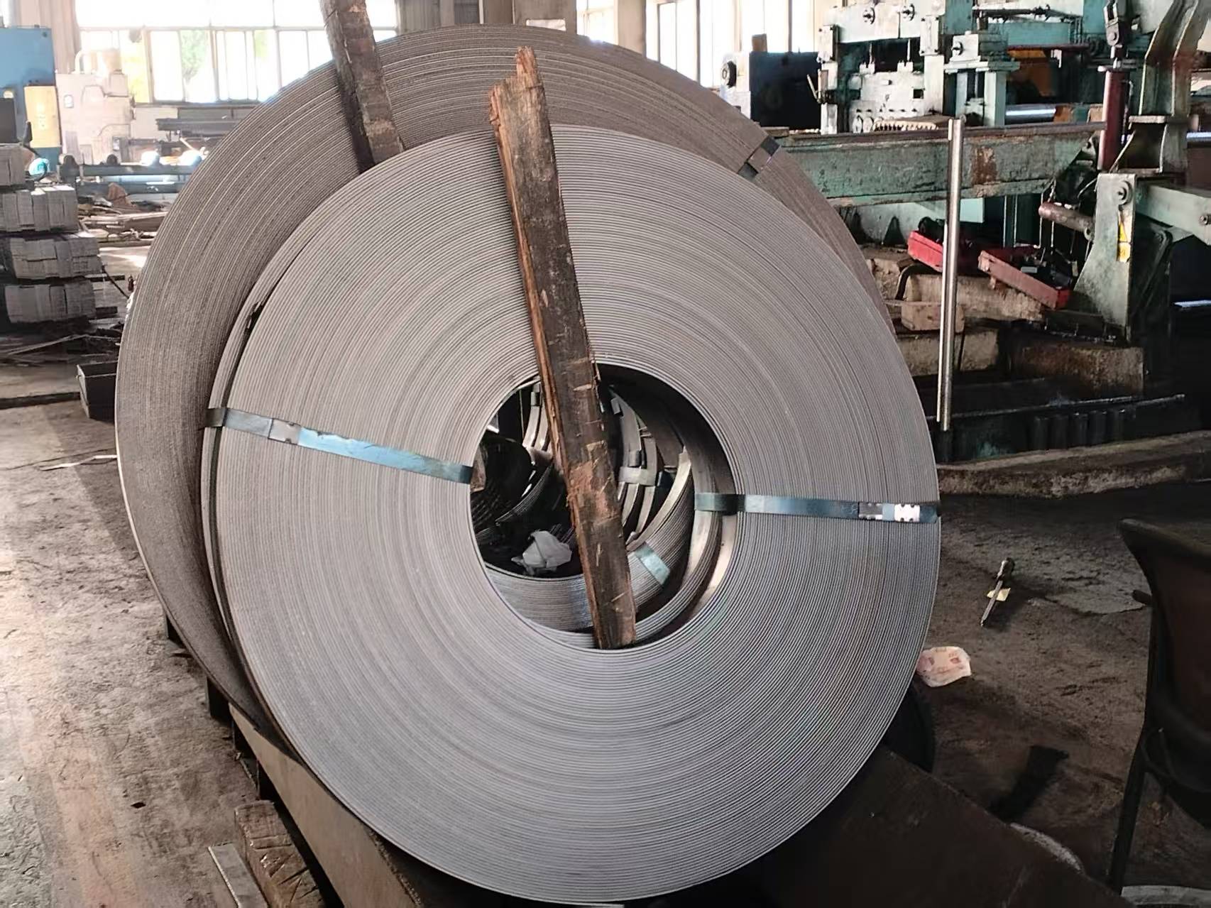 主营各类扁钢，酸洗冷热轧卷，各类钢板以及型材