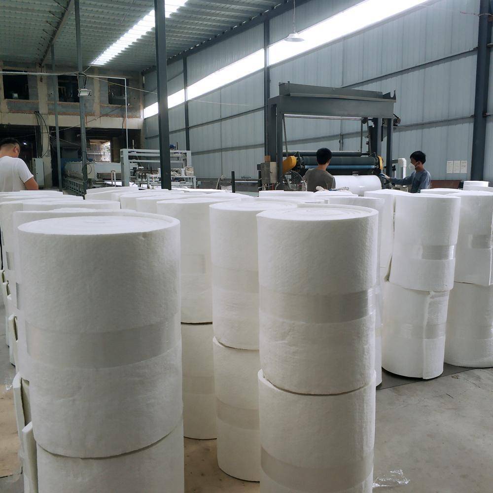 硅酸铝针刺毯生产厂家 背衬陶瓷纤维层铺毯 耐火棉