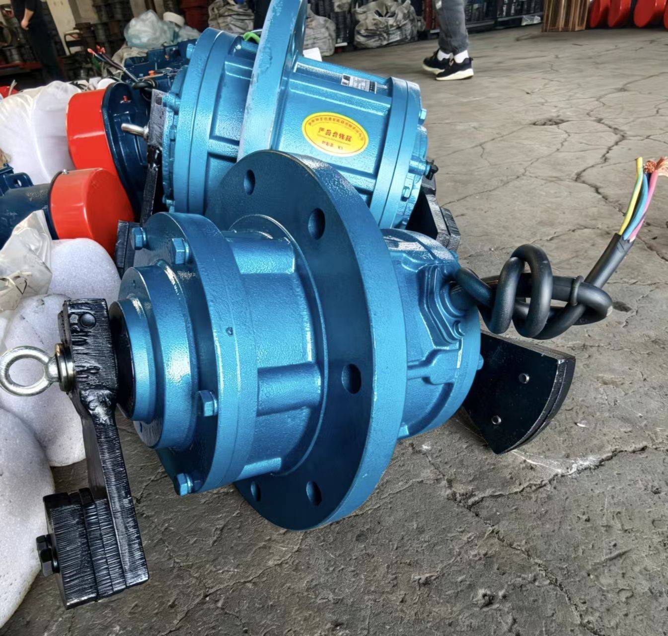 T05-5-4立式振动电机 0.55KW 防爆立式震动电机 圆振动筛专用立式振动马达