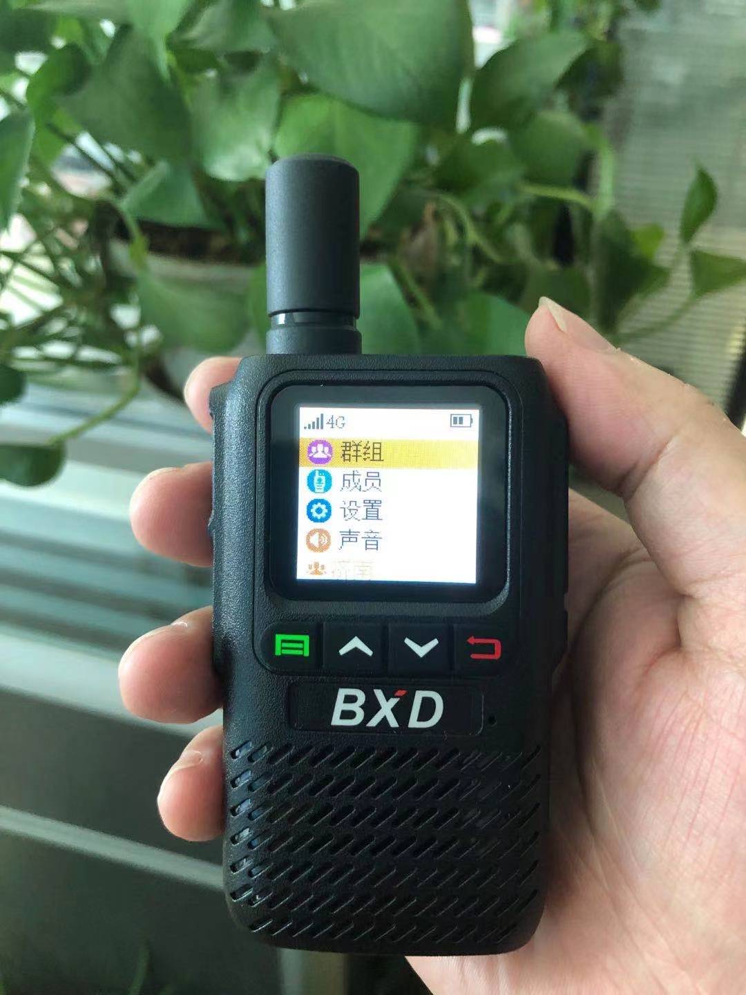 山东济南耳挂领夹式对讲机  5000公里  4G全网通